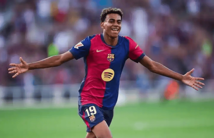 记者：拜仁考虑通过引进巴莱巴以顶替去向未明的格雷茨卡