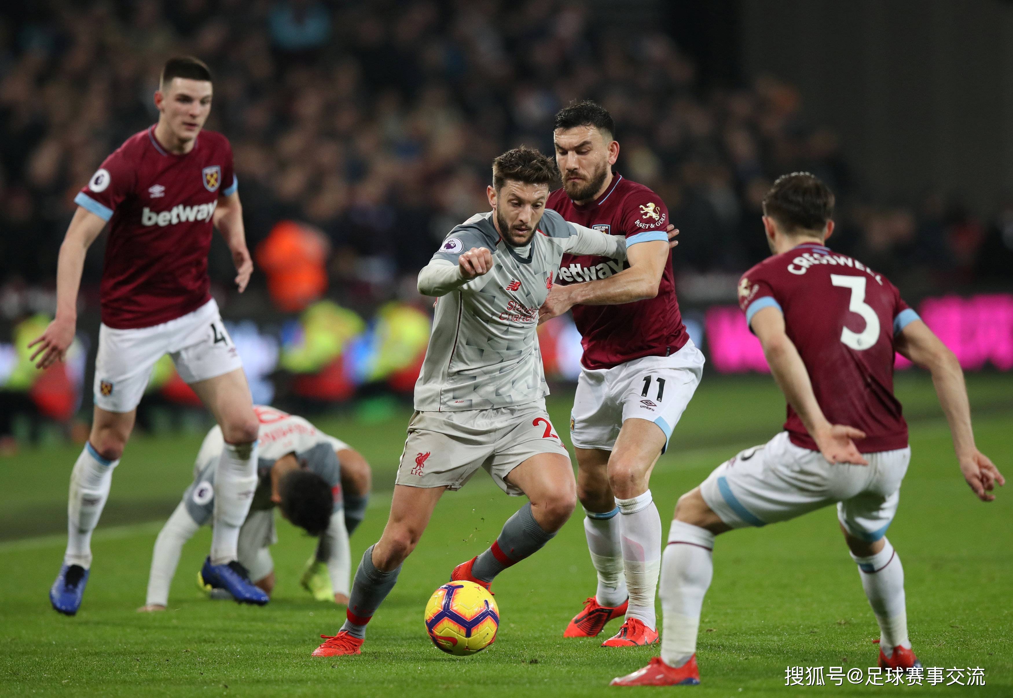 利物浦再次丢分，萨拉赫彻底爆发：有人让我当替罪羊这很不尊重