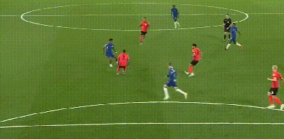 中足联纪律道德准则：球迷歧视行为将使俱乐部至少被罚50万元