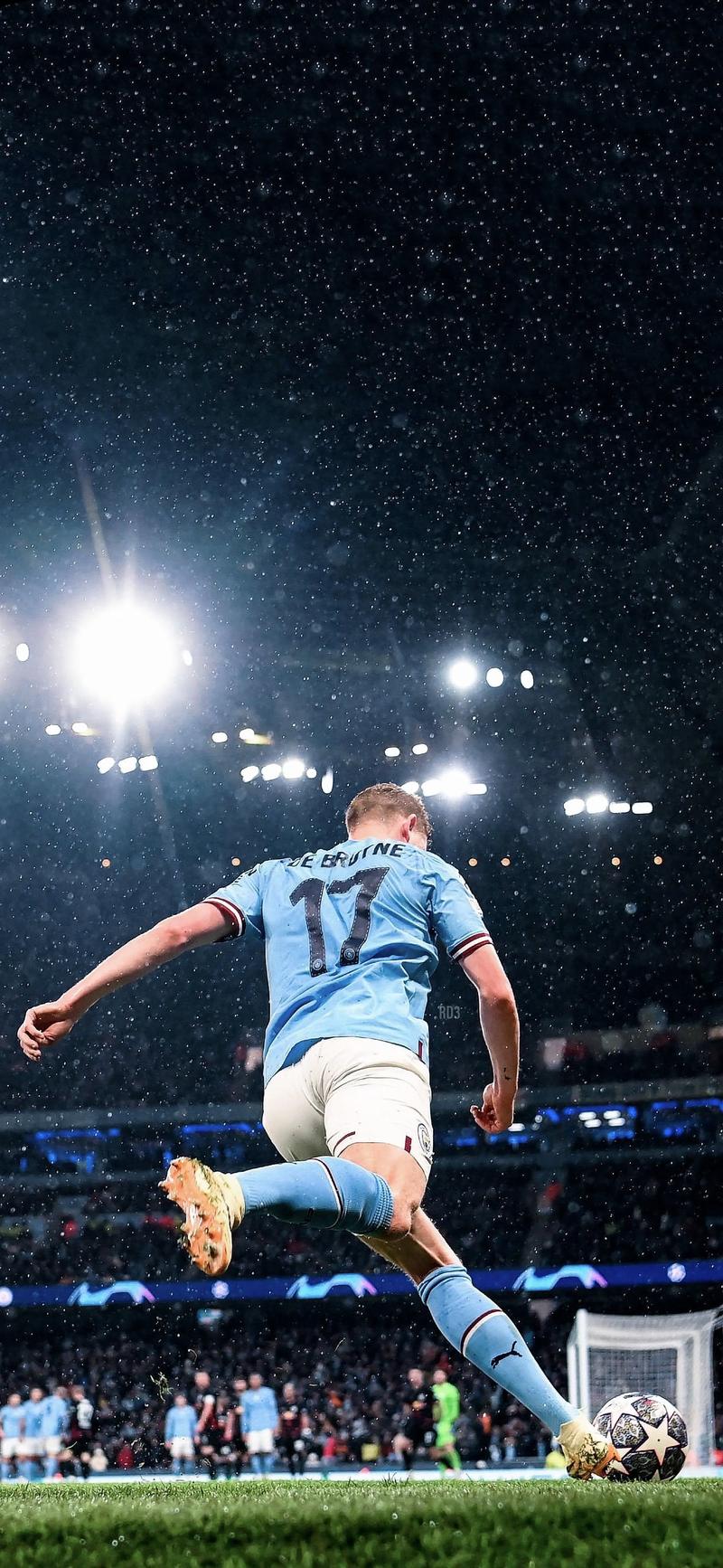 篮球湖人球员关键比赛中发挥稳定